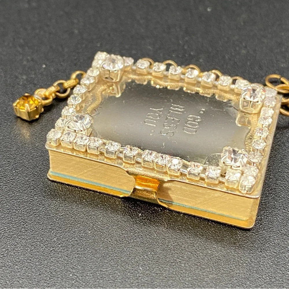 Mini Bible Accessory - Picture 3 of 17